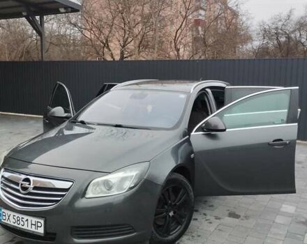 Серый Опель Инсигния, объемом двигателя 2 л и пробегом 290 тыс. км за 7999 $, фото 6 на Automoto.ua