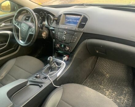 Серый Опель Инсигния, объемом двигателя 2 л и пробегом 263 тыс. км за 6400 $, фото 3 на Automoto.ua