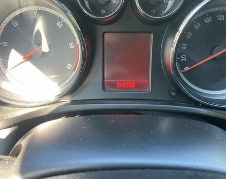 Серый Опель Инсигния, объемом двигателя 2 л и пробегом 245 тыс. км за 7000 $, фото 3 на Automoto.ua