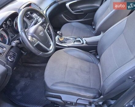 Опель Инсигния 2010 в Черновцах на Automoto.ua Серый Опель Инсигния, объемом двигателя 2 л и пробегом 320 тыс. км за 6500 $, фото 12 на Automoto.ua