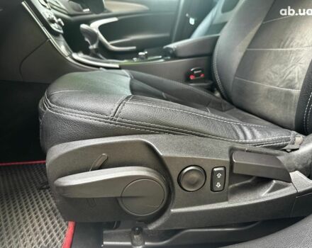 Серый Опель Инсигния, объемом двигателя 2 л и пробегом 282 тыс. км за 10190 $, фото 12 на Automoto.ua