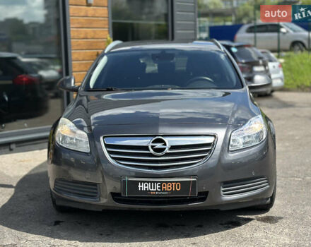 Серый Опель Инсигния, объемом двигателя 2 л и пробегом 300 тыс. км за 7900 $, фото 7 на Automoto.ua