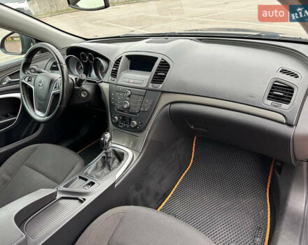 Опель Инсигния 2010 в Киеве на Automoto.ua Серый Опель Инсигния, объемом двигателя 1.96 л и пробегом 240 тыс. км за 4999 $, фото 28 на Automoto.ua