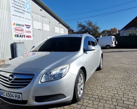 Серый Опель Инсигния, объемом двигателя 2 л и пробегом 292 тыс. км за 6700 $, фото 1 на Automoto.ua