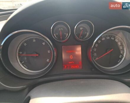 Серый Опель Инсигния, объемом двигателя 1.96 л и пробегом 256 тыс. км за 7800 $, фото 1 на Automoto.ua