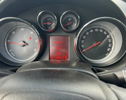 Сірий Опель Інсігнія, об'ємом двигуна 2 л та пробігом 260 тис. км за 8000 $, фото 12 на Automoto.ua