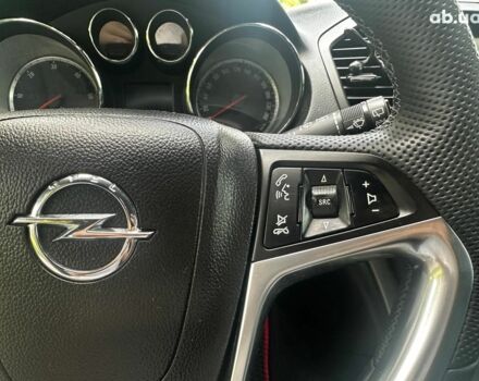 Серый Опель Инсигния, объемом двигателя 2 л и пробегом 282 тыс. км за 10190 $, фото 14 на Automoto.ua