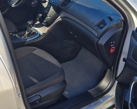 Серый Опель Инсигния, объемом двигателя 2 л и пробегом 292 тыс. км за 6700 $, фото 6 на Automoto.ua