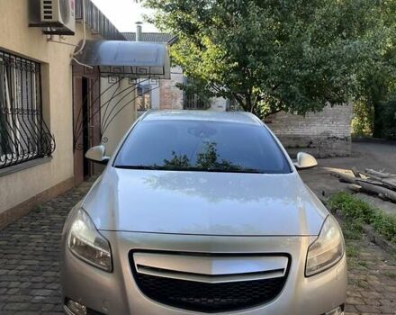 Серый Опель Инсигния, объемом двигателя 1.96 л и пробегом 295 тыс. км за 9200 $, фото 1 на Automoto.ua