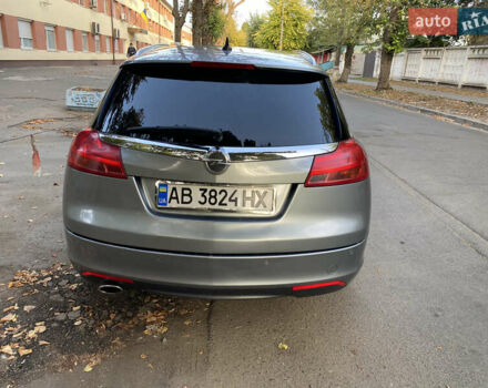 Сірий Опель Інсігнія, об'ємом двигуна 1.96 л та пробігом 250 тис. км за 7200 $, фото 5 на Automoto.ua