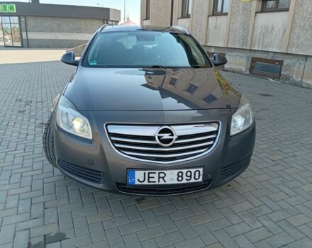 Серый Опель Инсигния, объемом двигателя 2 л и пробегом 412 тыс. км за 3200 $, фото 1 на Automoto.ua