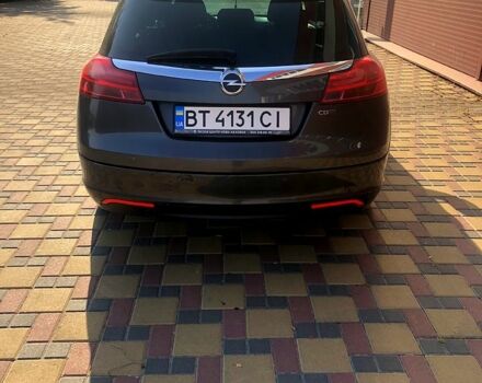 Серый Опель Инсигния, объемом двигателя 2 л и пробегом 220 тыс. км за 6500 $, фото 3 на Automoto.ua