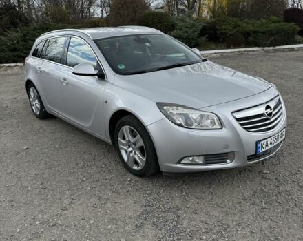 Серый Опель Инсигния, объемом двигателя 2 л и пробегом 265 тыс. км за 6800 $, фото 2 на Automoto.ua
