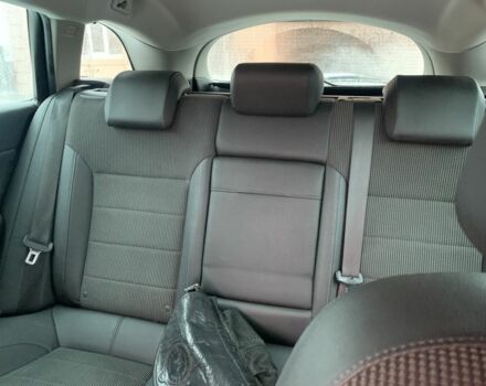 Серый Опель Инсигния, объемом двигателя 2 л и пробегом 256 тыс. км за 8500 $, фото 7 на Automoto.ua