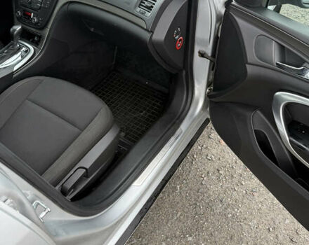 Серый Опель Инсигния, объемом двигателя 2 л и пробегом 260 тыс. км за 6700 $, фото 8 на Automoto.ua