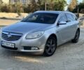 Серый Опель Инсигния, объемом двигателя 2 л и пробегом 260 тыс. км за 6999 $, фото 2 на Automoto.ua