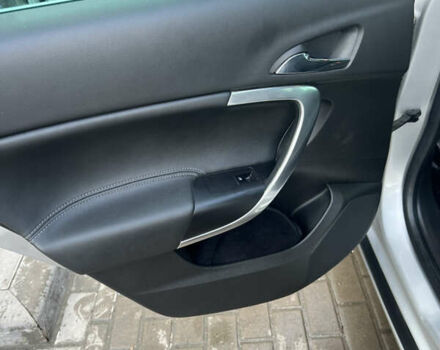 Сірий Опель Інсігнія, об'ємом двигуна 2 л та пробігом 260 тис. км за 8000 $, фото 20 на Automoto.ua