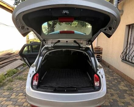 Серый Опель Инсигния, объемом двигателя 1.96 л и пробегом 295 тыс. км за 9200 $, фото 24 на Automoto.ua