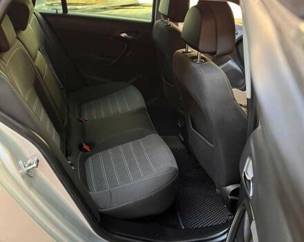 Серый Опель Инсигния, объемом двигателя 1.96 л и пробегом 295 тыс. км за 9200 $, фото 33 на Automoto.ua