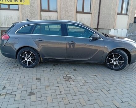 Серый Опель Инсигния, объемом двигателя 2 л и пробегом 412 тыс. км за 3200 $, фото 3 на Automoto.ua