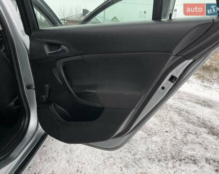 Серый Опель Инсигния, объемом двигателя 2 л и пробегом 219 тыс. км за 7650 $, фото 69 на Automoto.ua