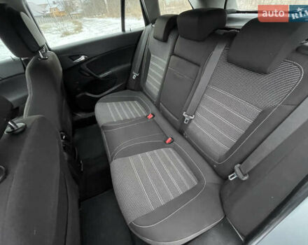 Серый Опель Инсигния, объемом двигателя 2 л и пробегом 219 тыс. км за 7650 $, фото 52 на Automoto.ua