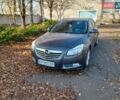 Серый Опель Инсигния, объемом двигателя 2 л и пробегом 150 тыс. км за 8700 $, фото 1 на Automoto.ua