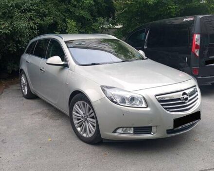 Серый Опель Инсигния, объемом двигателя 1.96 л и пробегом 264 тыс. км за 9500 $, фото 3 на Automoto.ua