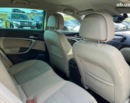 Серый Опель Инсигния, объемом двигателя 2 л и пробегом 213 тыс. км за 9990 $, фото 9 на Automoto.ua