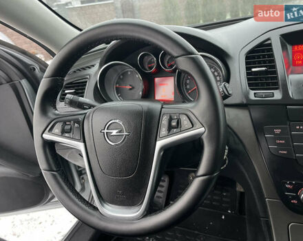 Серый Опель Инсигния, объемом двигателя 2 л и пробегом 219 тыс. км за 7650 $, фото 73 на Automoto.ua