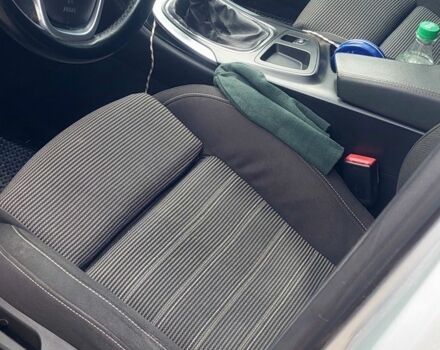 Серый Опель Инсигния, объемом двигателя 2 л и пробегом 282 тыс. км за 7400 $, фото 6 на Automoto.ua