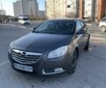 Серый Опель Инсигния, объемом двигателя 2 л и пробегом 219 тыс. км за 6950 $, фото 6 на Automoto.ua