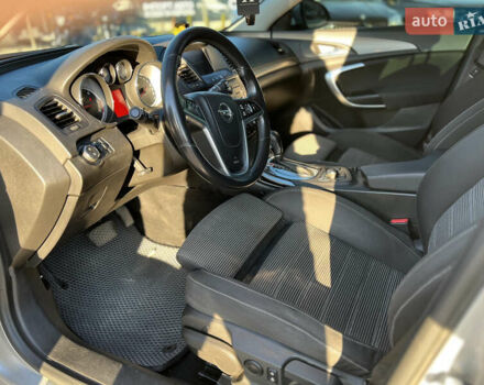 Серый Опель Инсигния, объемом двигателя 2 л и пробегом 323 тыс. км за 6900 $, фото 11 на Automoto.ua