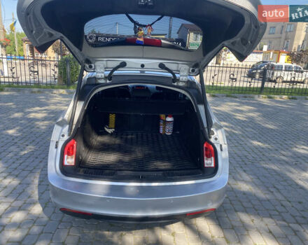 Сірий Опель Інсігнія, об'ємом двигуна 1.96 л та пробігом 305 тис. км за 8000 $, фото 9 на Automoto.ua