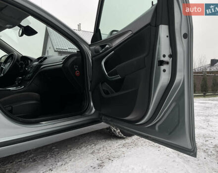 Серый Опель Инсигния, объемом двигателя 2 л и пробегом 219 тыс. км за 7650 $, фото 65 на Automoto.ua