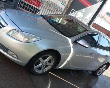 Серый Опель Инсигния, объемом двигателя 2 л и пробегом 219 тыс. км за 8199 $, фото 2 на Automoto.ua