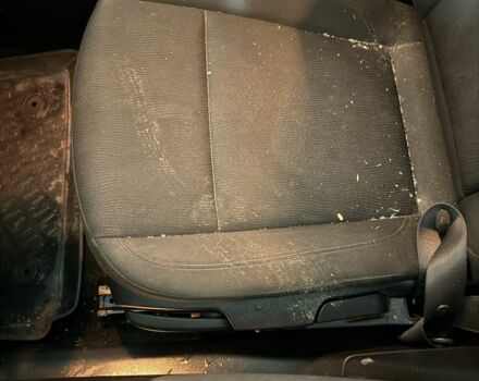 Серый Опель Инсигния, объемом двигателя 2 л и пробегом 312 тыс. км за 1800 $, фото 14 на Automoto.ua