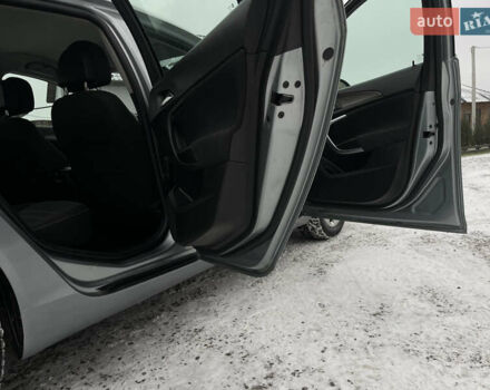 Серый Опель Инсигния, объемом двигателя 2 л и пробегом 219 тыс. км за 7650 $, фото 70 на Automoto.ua