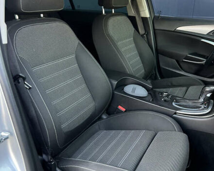 Серый Опель Инсигния, объемом двигателя 1.96 л и пробегом 240 тыс. км за 7600 $, фото 18 на Automoto.ua