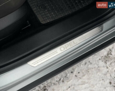 Серый Опель Инсигния, объемом двигателя 2 л и пробегом 219 тыс. км за 7650 $, фото 62 на Automoto.ua