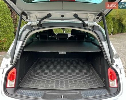 Серый Опель Инсигния, объемом двигателя 2 л и пробегом 249 тыс. км за 6999 $, фото 10 на Automoto.ua