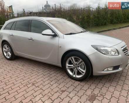 Серый Опель Инсигния, объемом двигателя 1.96 л и пробегом 215 тыс. км за 7750 $, фото 1 на Automoto.ua