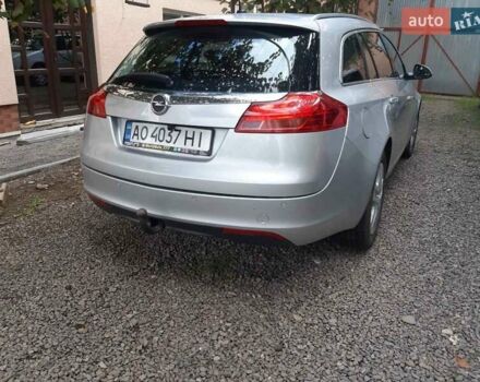Серый Опель Инсигния, объемом двигателя 2 л и пробегом 234 тыс. км за 8300 $, фото 4 на Automoto.ua