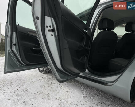 Серый Опель Инсигния, объемом двигателя 2 л и пробегом 219 тыс. км за 7650 $, фото 57 на Automoto.ua