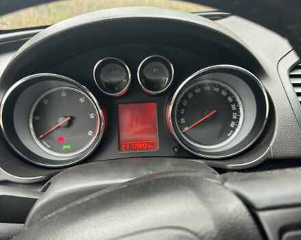 Серый Опель Инсигния, объемом двигателя 1.96 л и пробегом 275 тыс. км за 8000 $, фото 11 на Automoto.ua