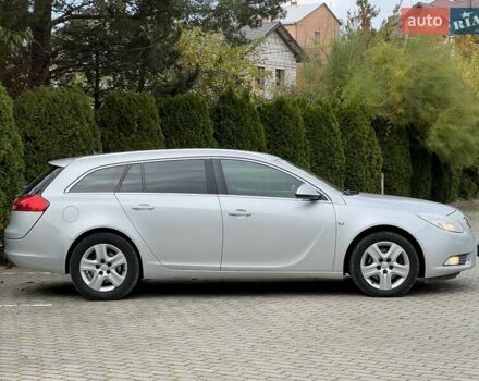 Серый Опель Инсигния, объемом двигателя 2 л и пробегом 249 тыс. км за 6999 $, фото 3 на Automoto.ua