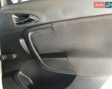 Сірий Опель Інсігнія, об'ємом двигуна 1.96 л та пробігом 254 тис. км за 7899 $, фото 14 на Automoto.ua