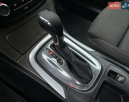 Серый Опель Инсигния, объемом двигателя 2 л и пробегом 219 тыс. км за 7650 $, фото 83 на Automoto.ua