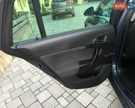 Серый Опель Инсигния, объемом двигателя 1.96 л и пробегом 241 тыс. км за 6450 $, фото 16 на Automoto.ua