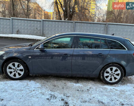 Серый Опель Инсигния, объемом двигателя 2 л и пробегом 325 тыс. км за 6340 $, фото 2 на Automoto.ua